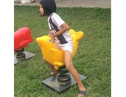 Thú nhún lò xo con hải cẩu - đồ chơi ngoài trời cho trẻ em